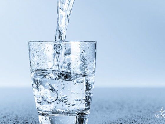 importancia de la hidratación durante las fiestas agua